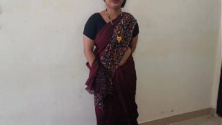 hot indian wife cheating hre hubby with nextdoor guy