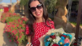 I gave some flowers to a stranger and I hope that she will let me fuck her