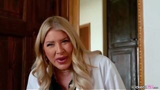 Lesbian hot mature stepmom fucks stepdaughter before going to work