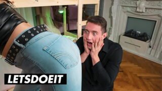 perfect booty Hot babe Mary Bambola Has Her Tight Twat Rammed